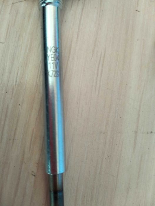 Cвеча накаливания NGK YE04.