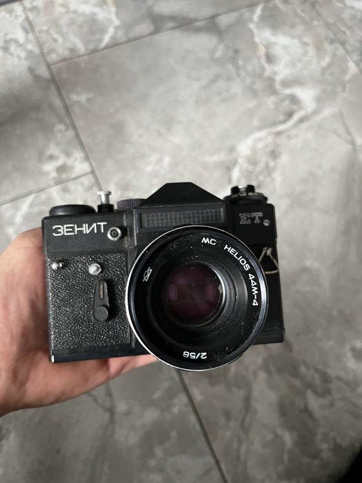 Фотопарат зенит в зорошому стані