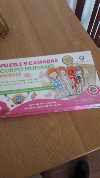 Puzzle em madeira