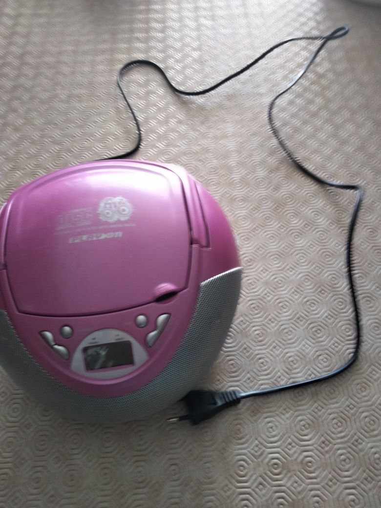 Vendo radio pequeno urgência
