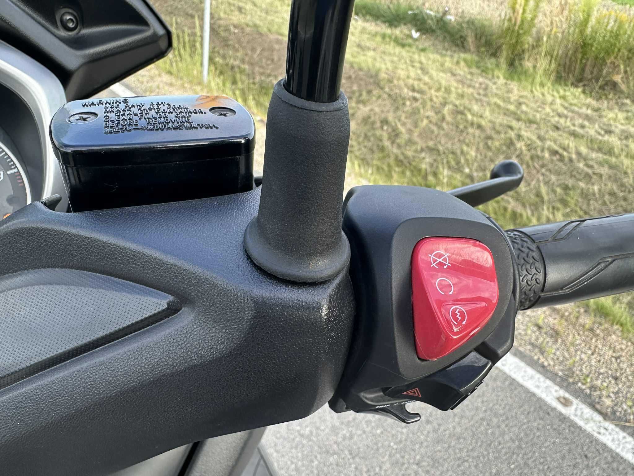 YAMAHA X-MAX 300 Salon Polska stan idealny, przebieg 7000 km