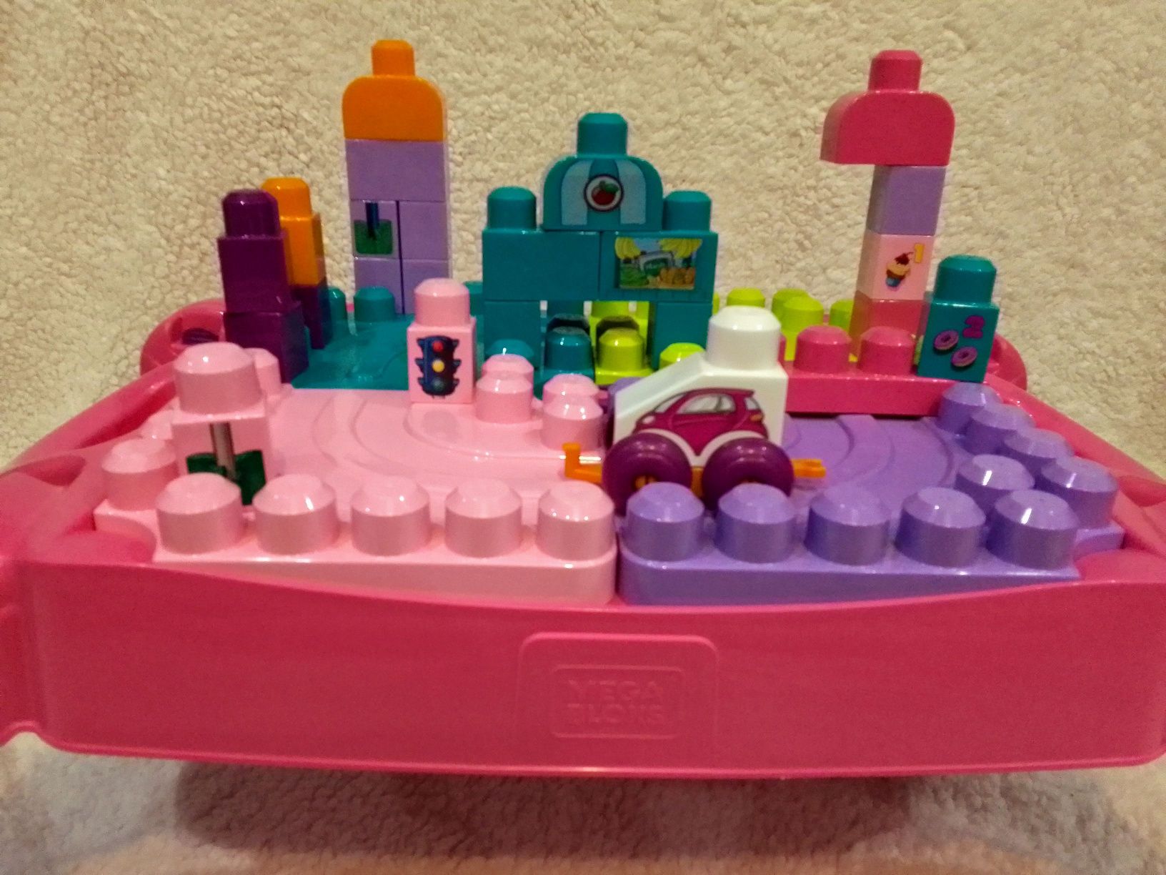 Fisher-Price Mega Bloks stolik z klockami