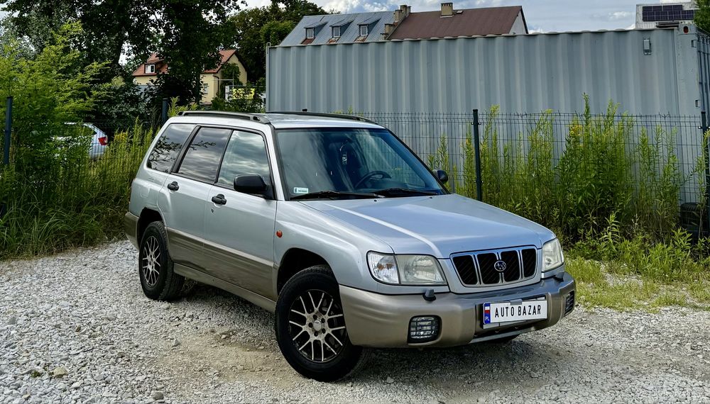 Subaru Forester 2.0 * 4x4 * Klima * 2004 * Alufelgi * Hak * Super Stan