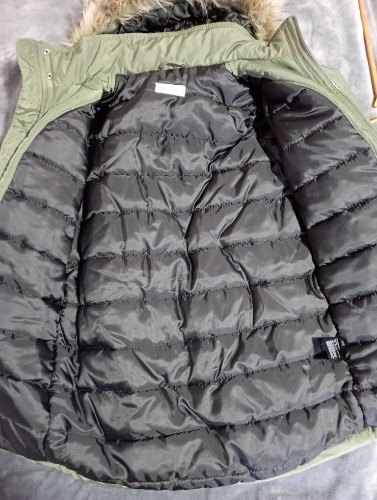 Куртка зимова на 8-10 р.,120-140 см.,пуховик,халафайбер,курточка