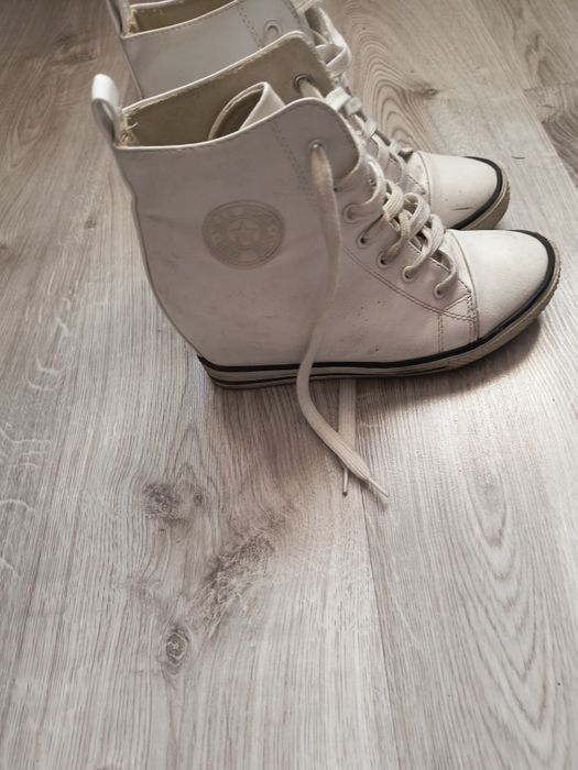Białe wiosenne/jesienne sneakersy na podwyższeniu rozmiar 37