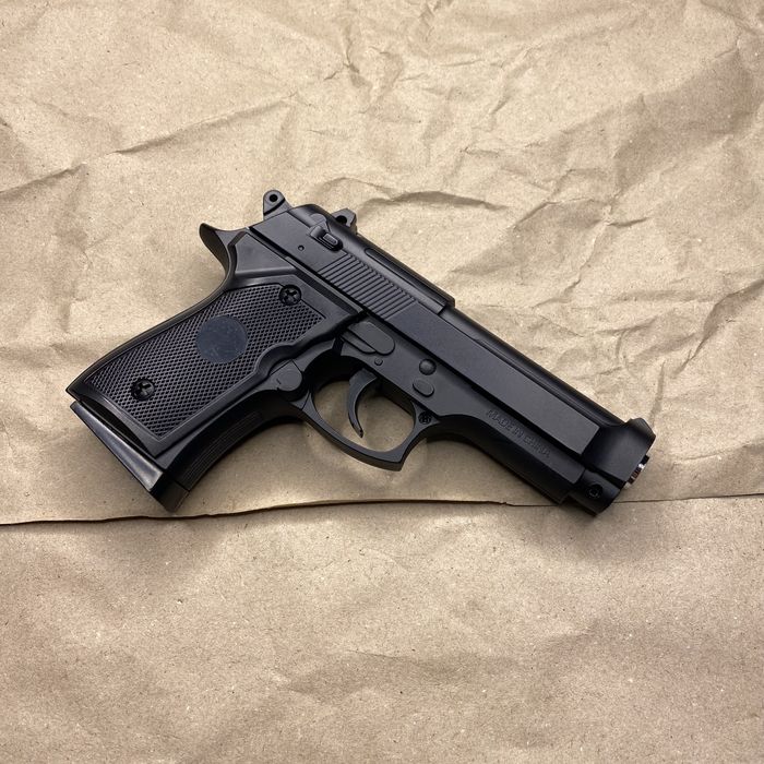 Іграшковий металевий пістолет для розваг Берета Cyma ZM21