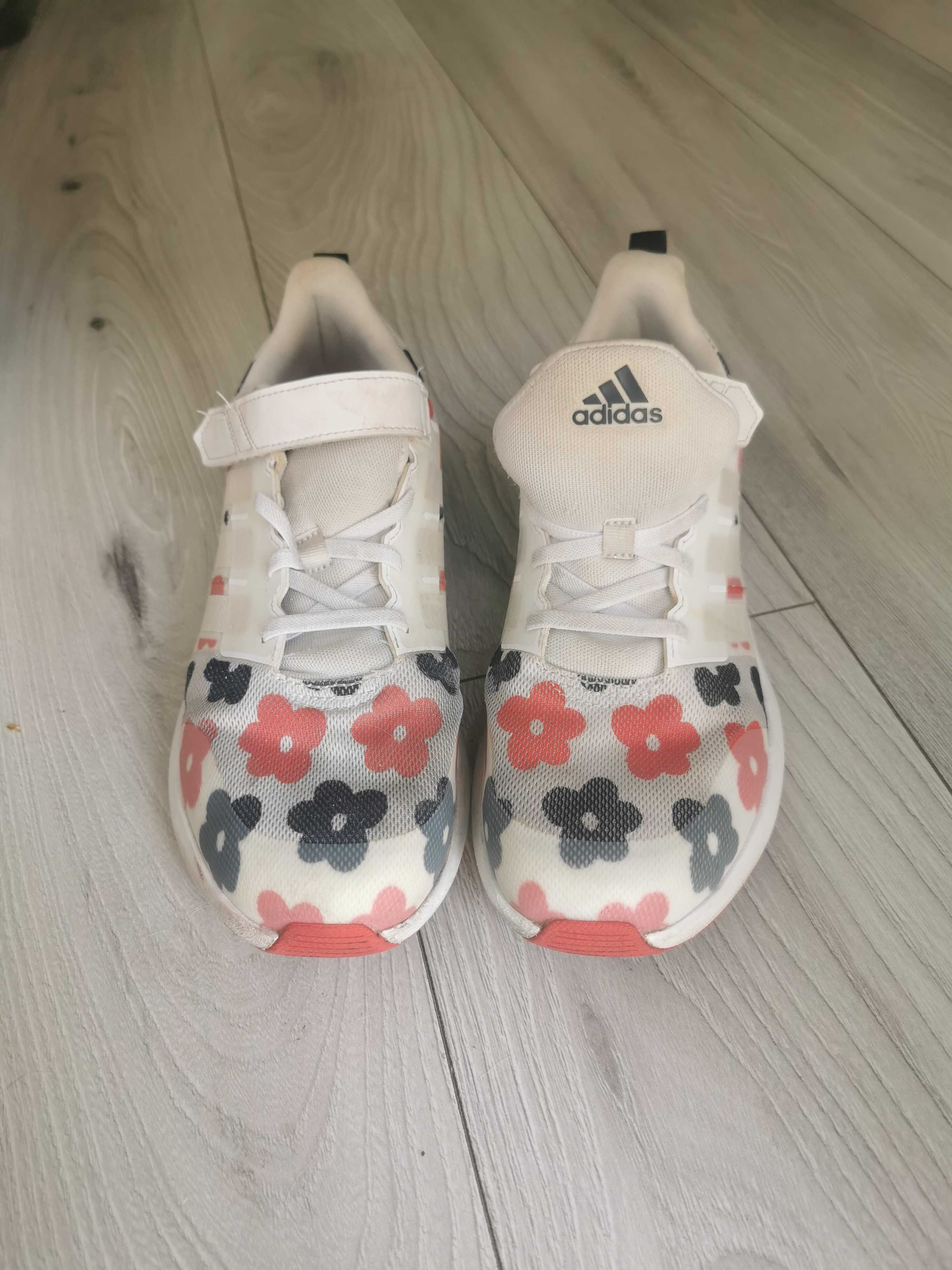 Buty  Adidas r.39  1/3