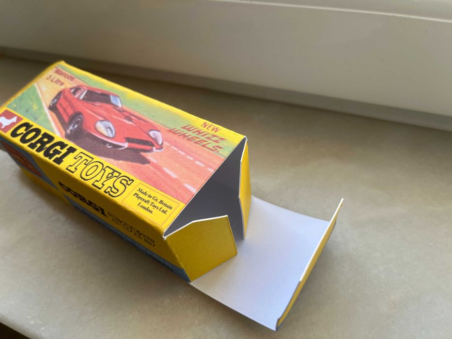 Caixa reprodução Corgi Toys Wizzwheels 377 Marcos 3 Litre , esc. 1:43