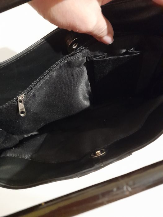 Фірмова шкіряна сумка в руку