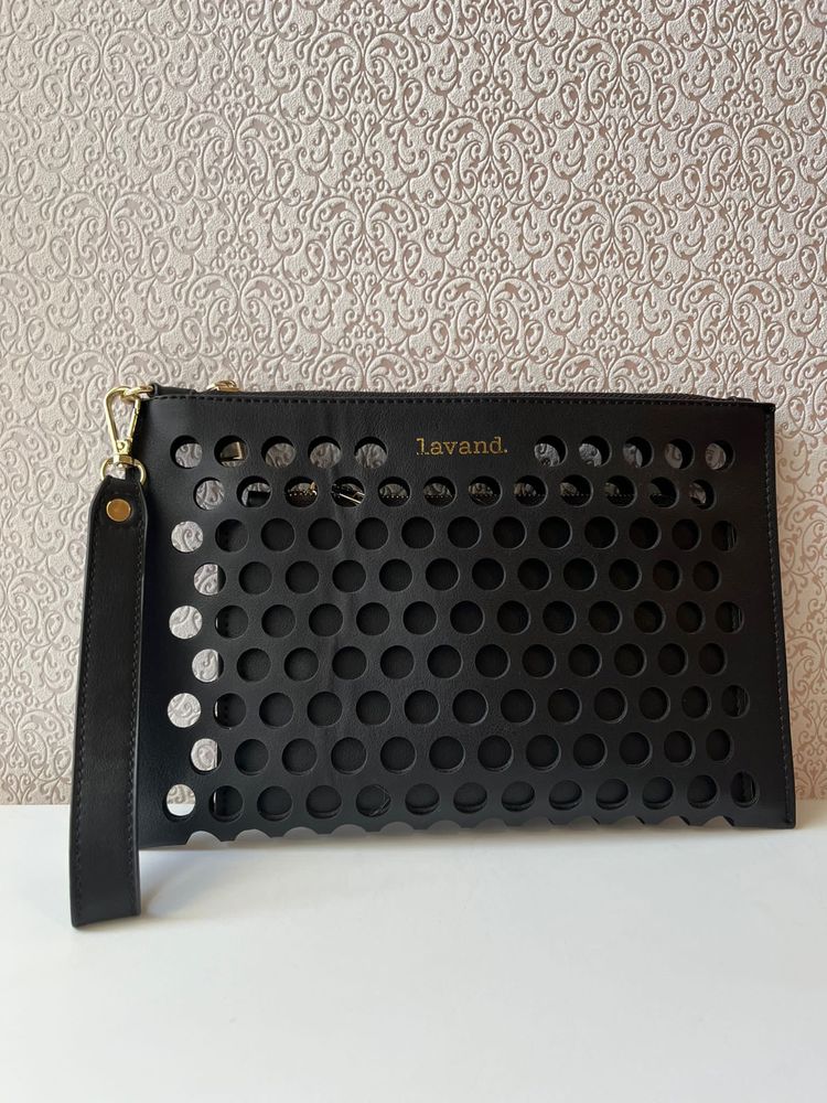 Clutch da marca ‘Lavand.’