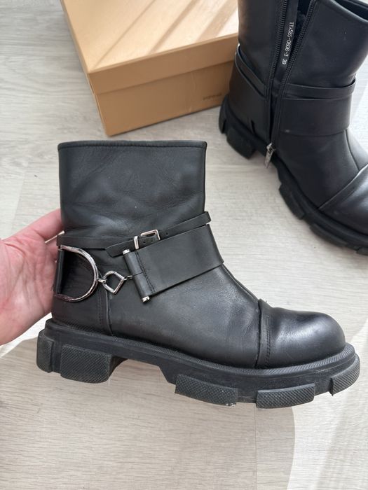 Зимові на натуральному хутрі ботинки 40р ESTRO