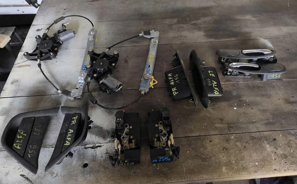 alfa romeo 156 sedan zamek klamka drzwi  podnośnik szyb