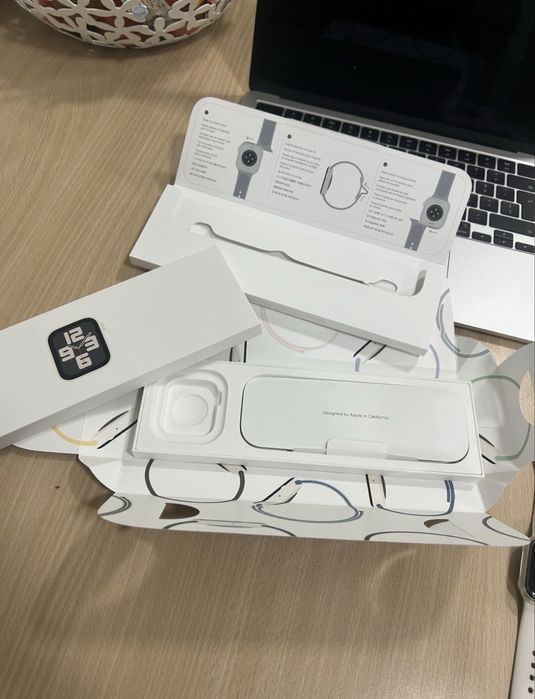 Apple Watch SE 40 mm – Como Novo (6 meses de uso), Garantia Até 2027