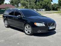 Volvo V70 2007.