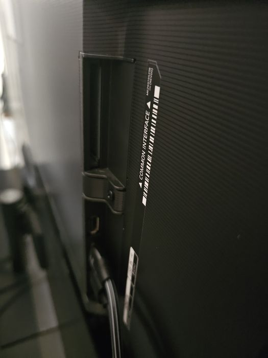 LG OLED G4 65 polegadas com suporte original para móvel