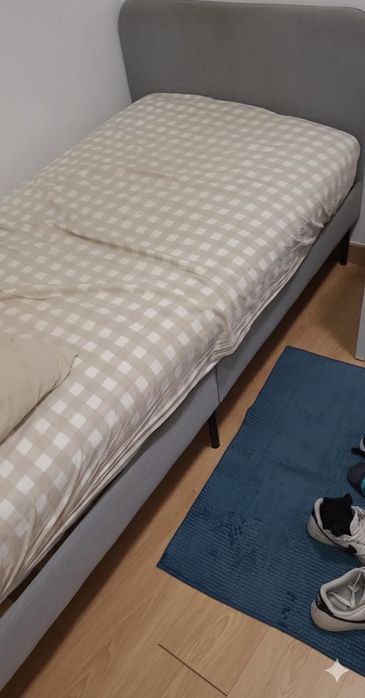 Cama Ikea de solteiro premium