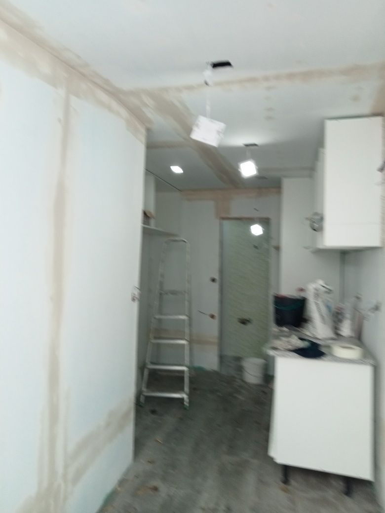 Trabalhos de trolha pintura e canalização