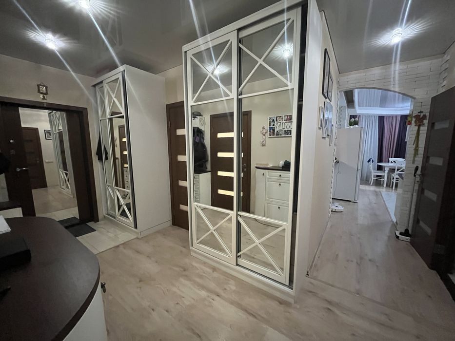 ЭКС!Госпрограммы!Красивая 3 к. 90м р-н Небесной сотни! Дорогой ремонт