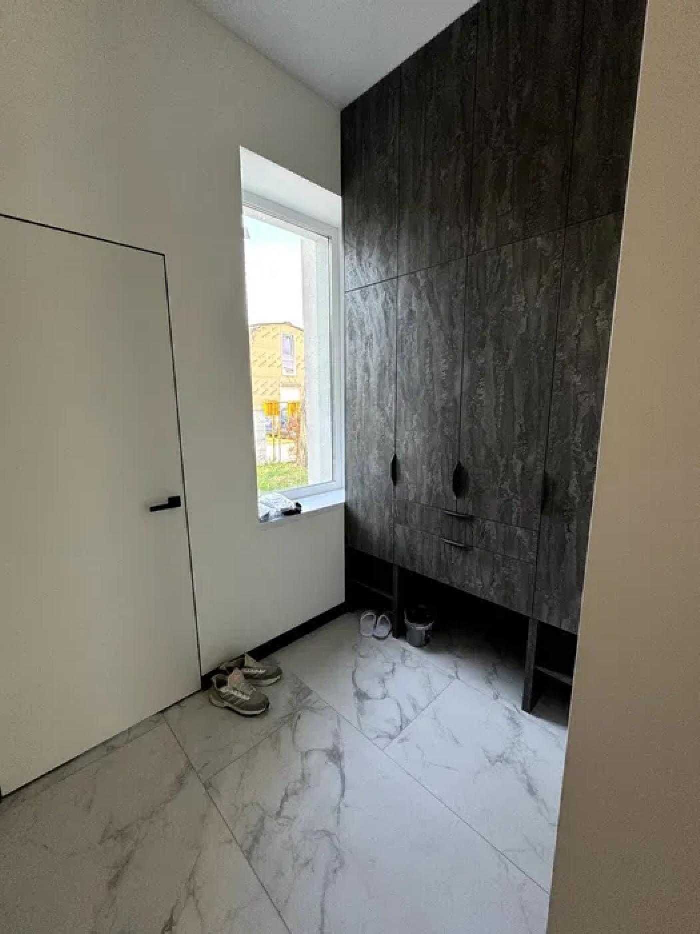 Продаж котеджу, Брюховичі