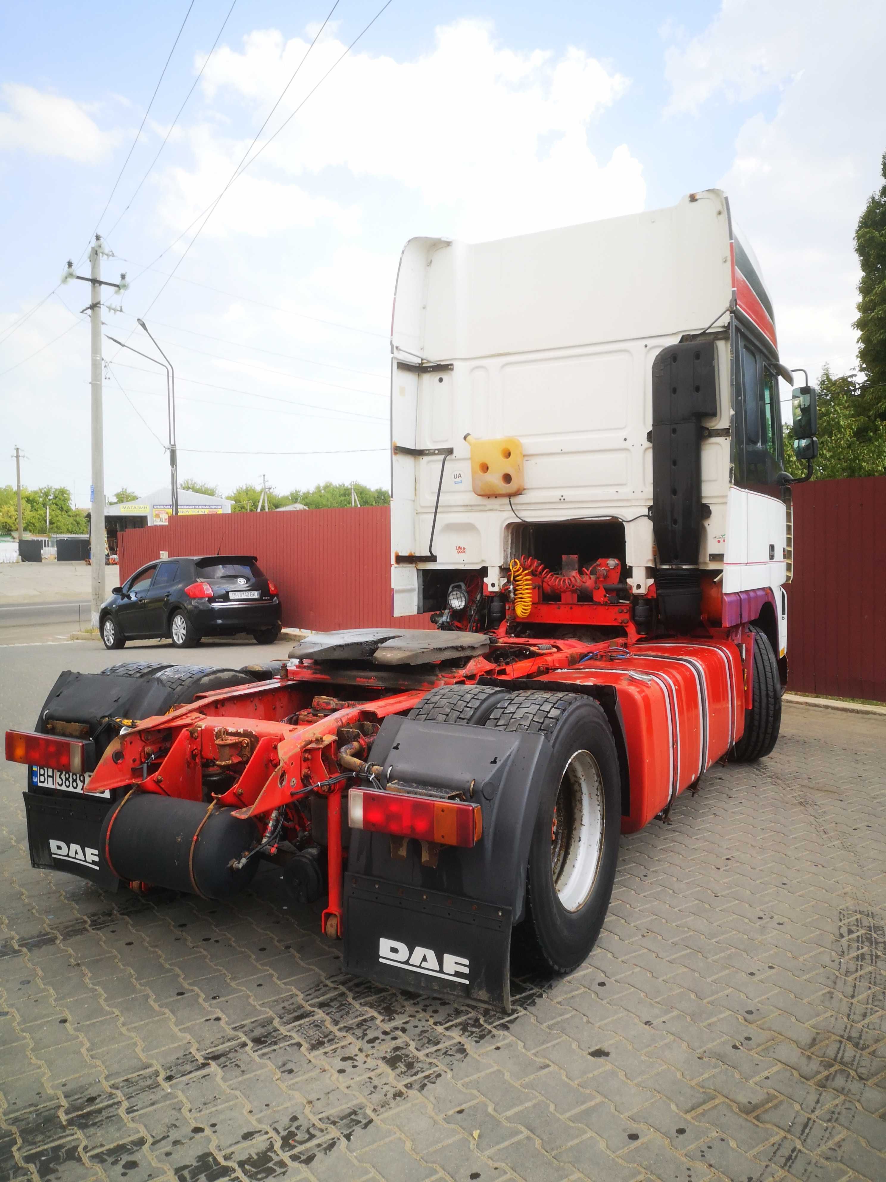 DAF XF 95 тягач 1998год