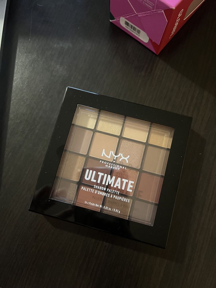 Nyx ultimate shadow pallete