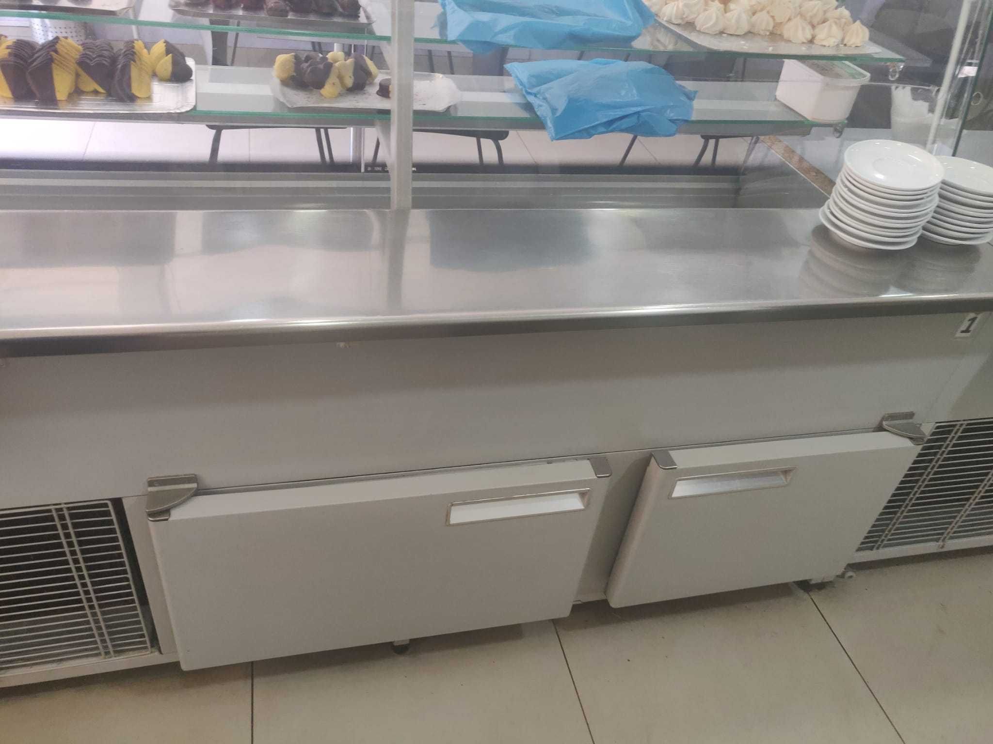 Vende-se balcão frigorífico pastelaria