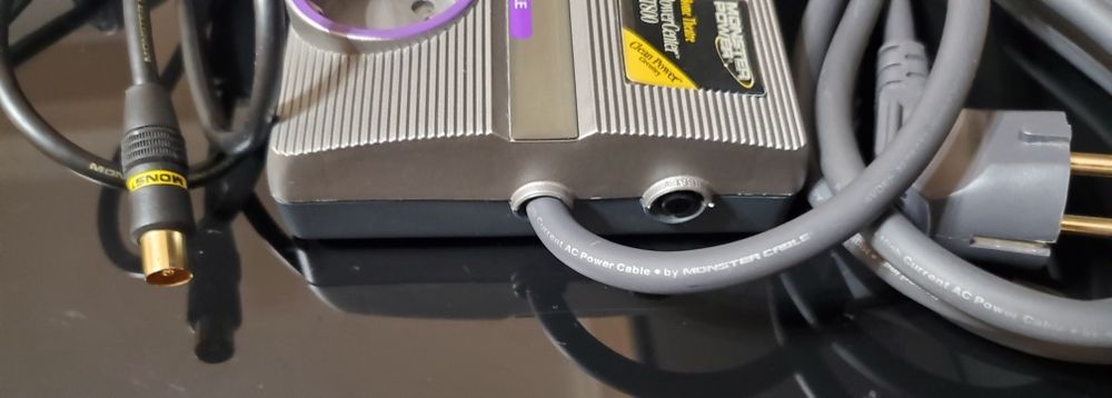 Сетевий фільтр MONSTER POWER HT800