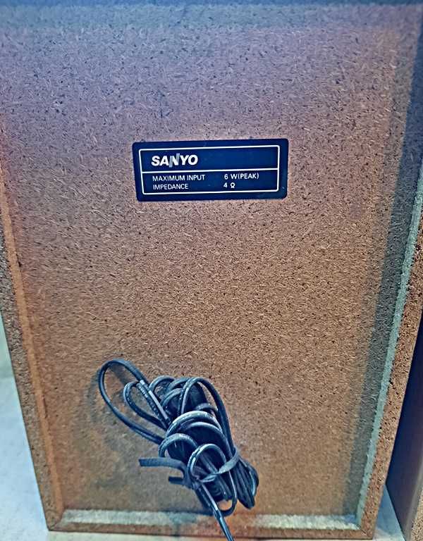 Głośniki Sanyo 6 W 4 Ohm