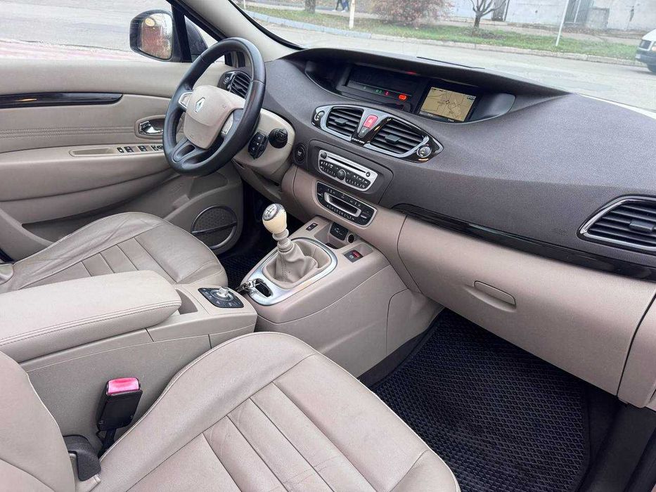 Renault Scenic 2011 1.6dci BOSE Мкпп-6