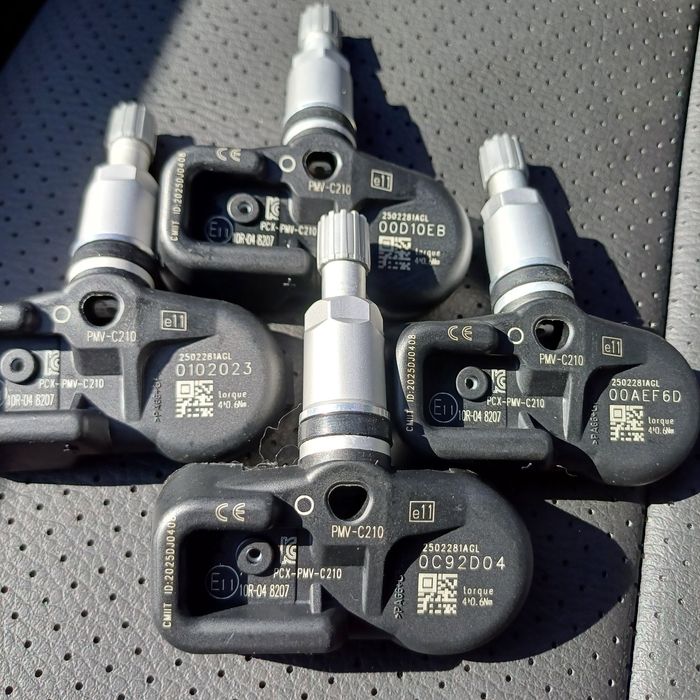 Продам  датчики  тиску  на тойоту, лексус