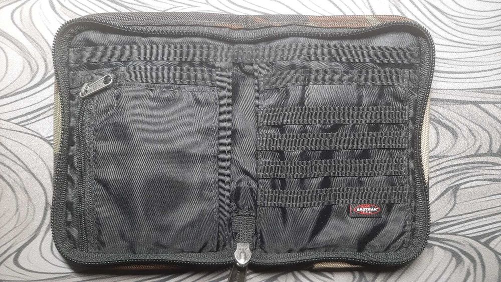 Carteira Eastpak - Camo