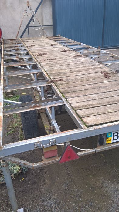 Продам легковой пчеловодческий прицеп.