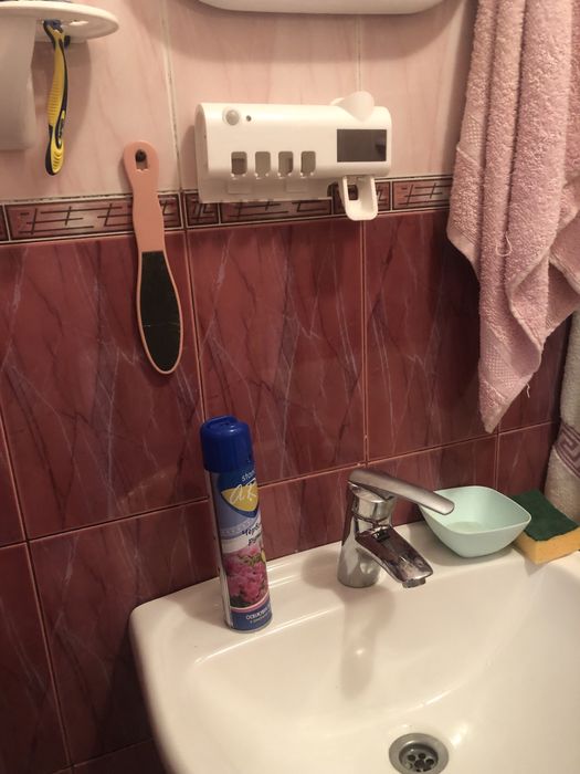 Продається дохкімнатна квартира без меблів ( в аренду не здається)