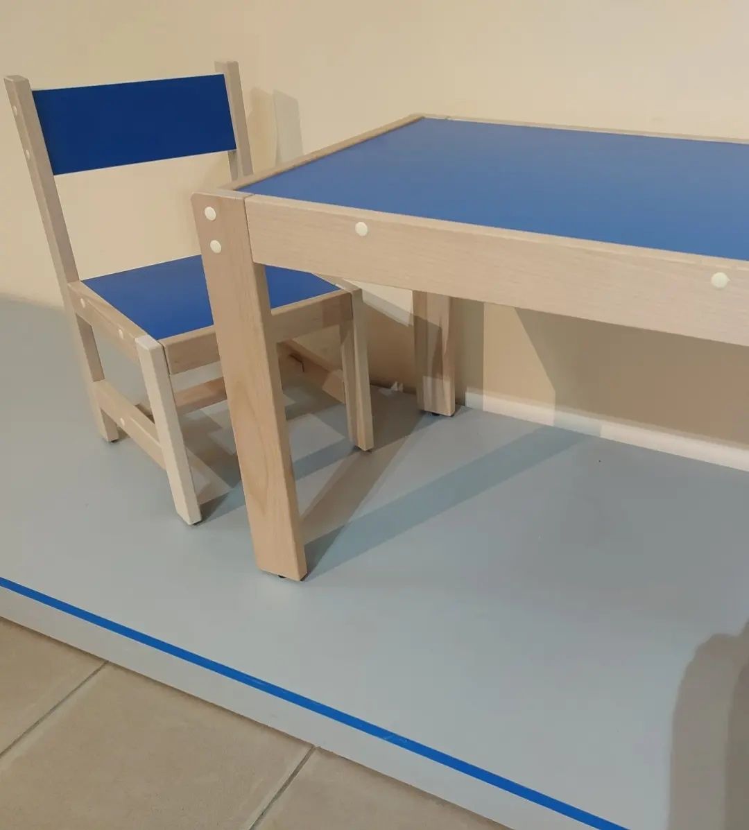 Дитячий столик та стільчик парта стіл і стільчик стол и стульчик