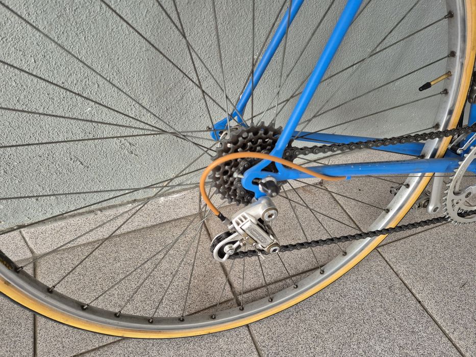 Bicicleta Altis restaurada