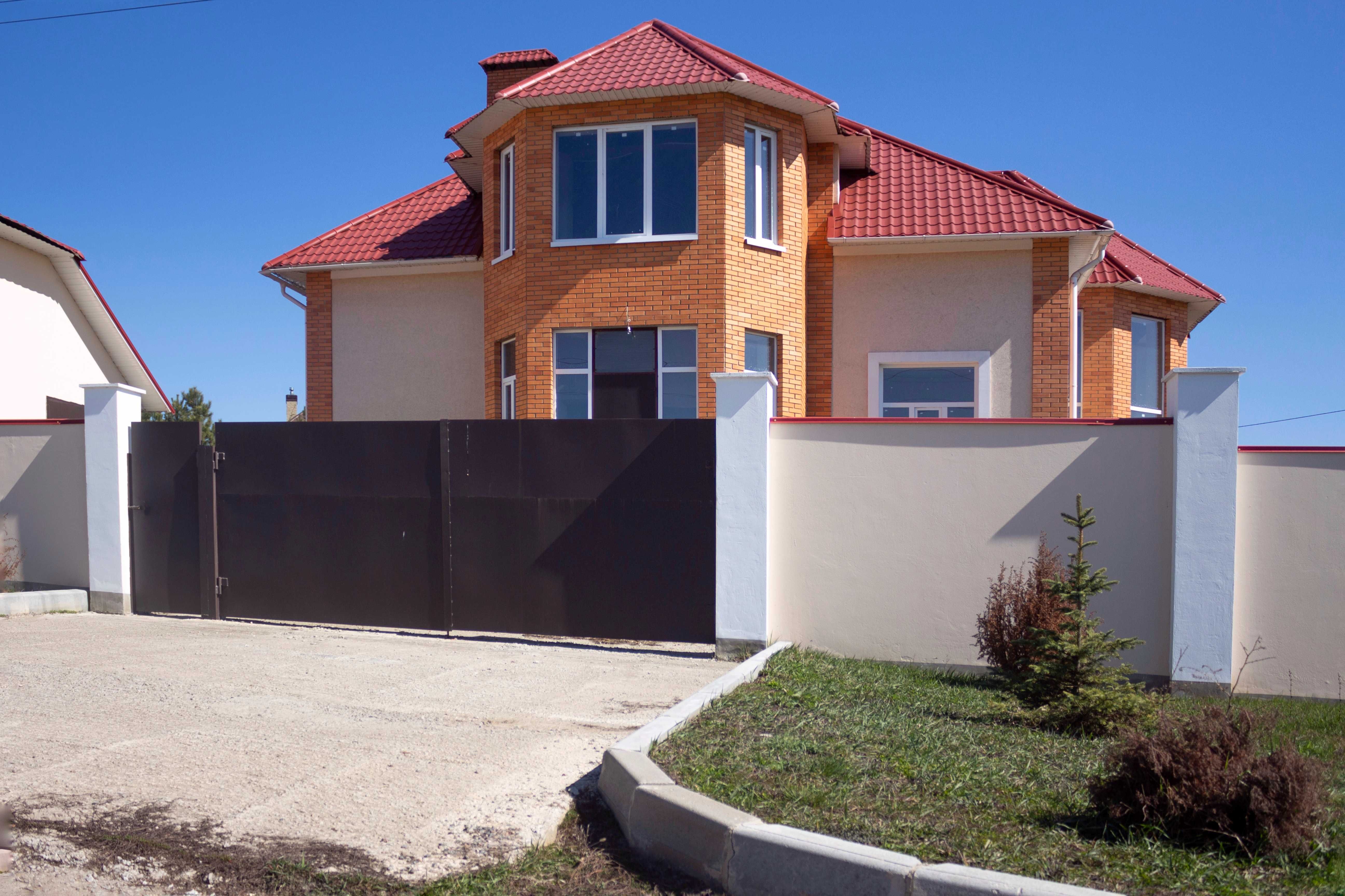 Продам дом с огромным участком в Большой Даниловке, 390 м кв.