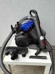 Dyson kompaktowy odkurzacz bezworkowy