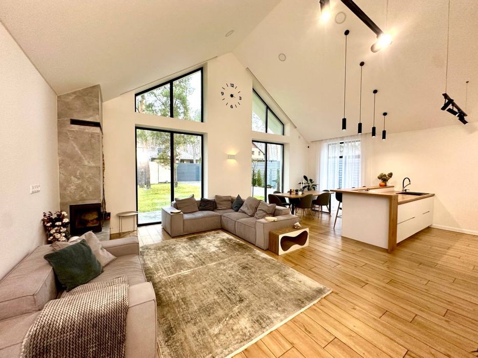 АВТОНОМНИЙ Сучасний будинок у Лісовій Бучі з ремонтом ! 11 соток !!