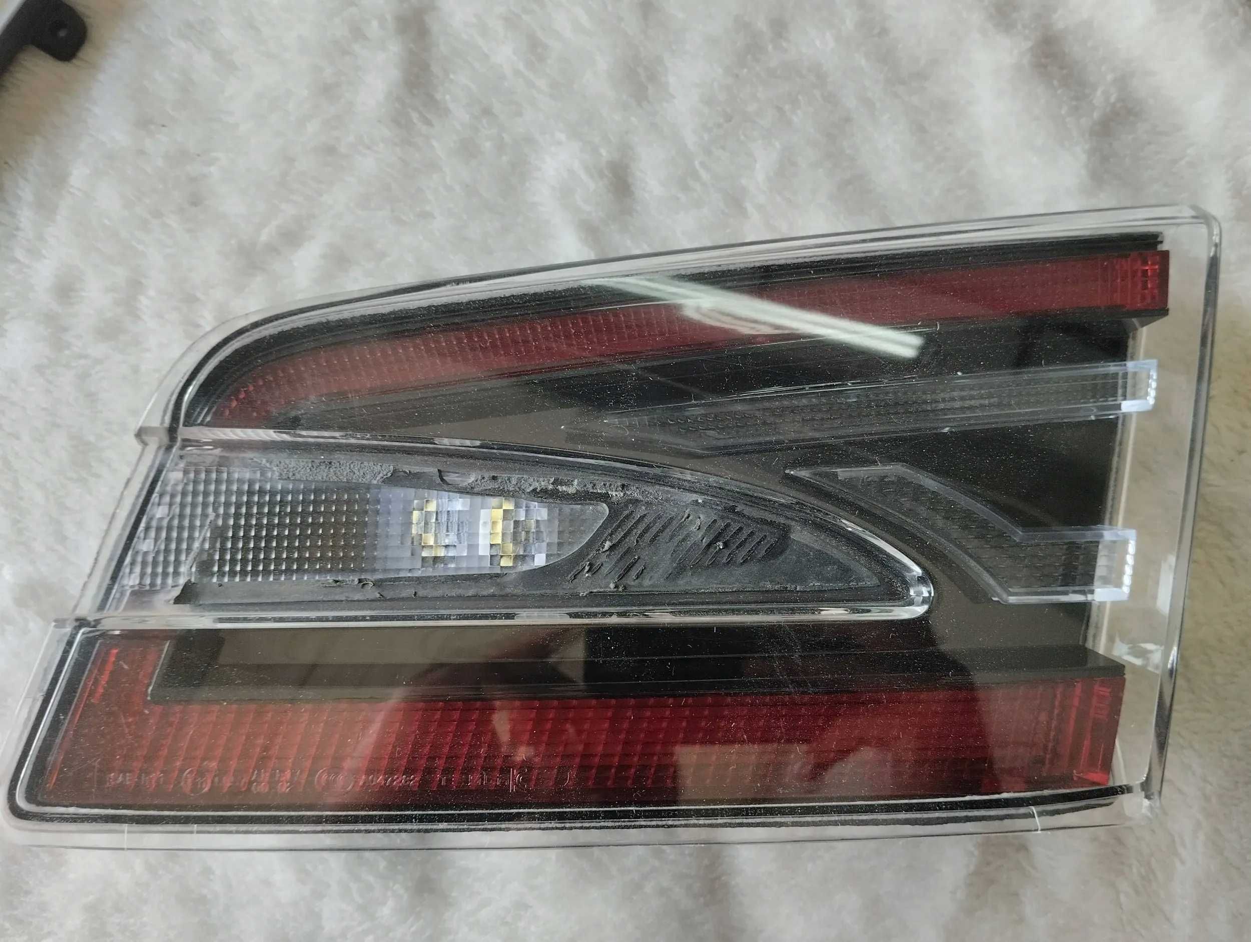 Tesla Model S задні фонарі фари рест дорест plaid