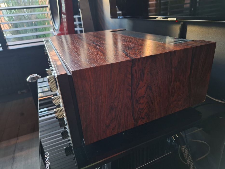 Wzmacniacz Luxman R1050