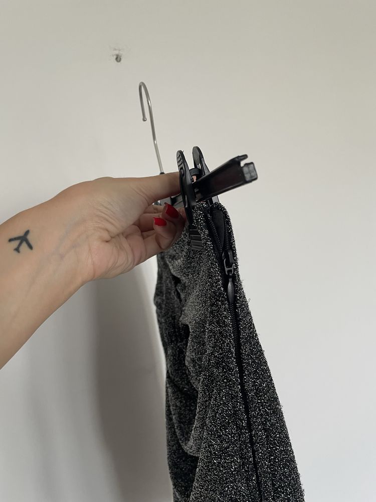 Spódniczka mini obcisła srebrna brokatowa H&M 34/XS