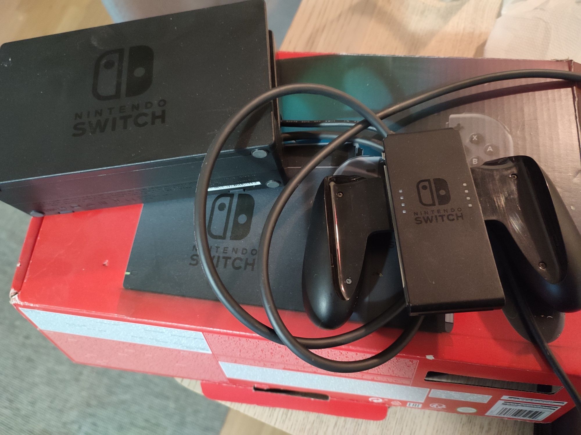 Nintendo Switch z pokrowcem