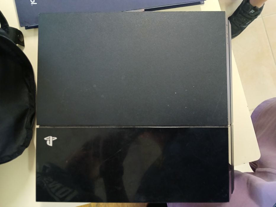 Ps4 fat e jogo fifa 20