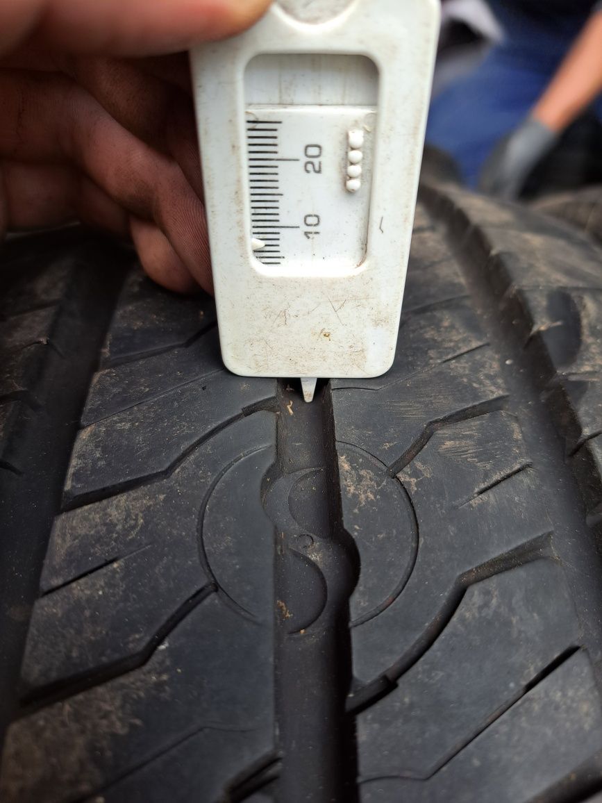 Opony 205/70R15C Semperit letnie