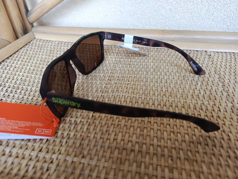 Nowe okulary Superdry Kobe kolor oprawek brąz 122 UV 400