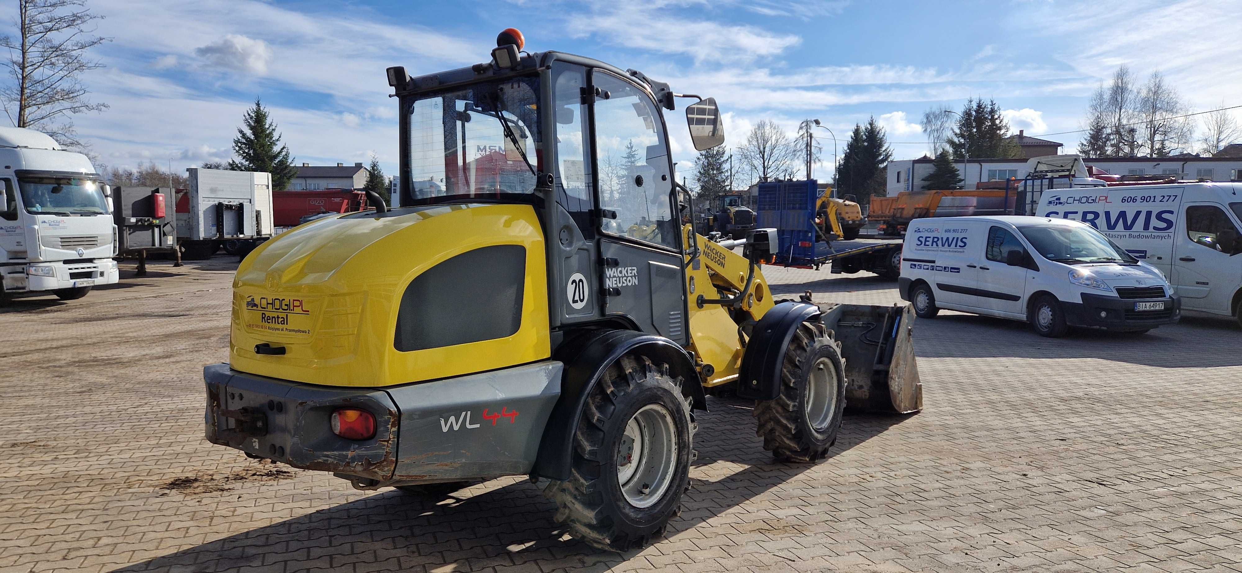 Ładowarka kołowa Wacker Neuson WL44 -wypożyczalnia ładowarek transport