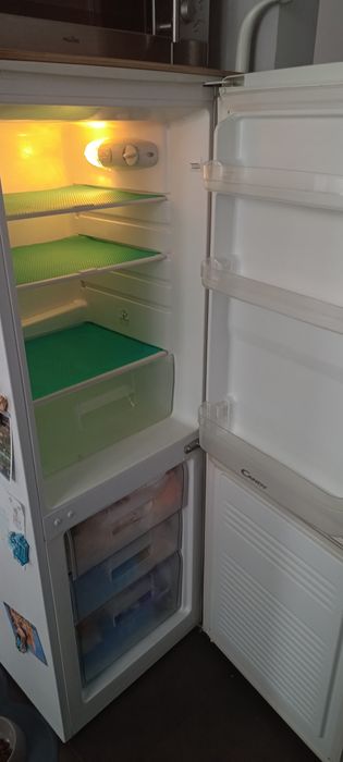Lodówka Sprawna 550 zł / 140 cm