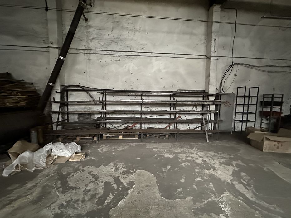 Стілажі жалізні з