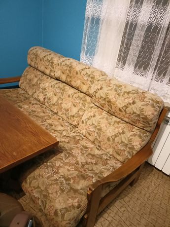 Zestaw mebli kanapa + 2 fotele oraz ława