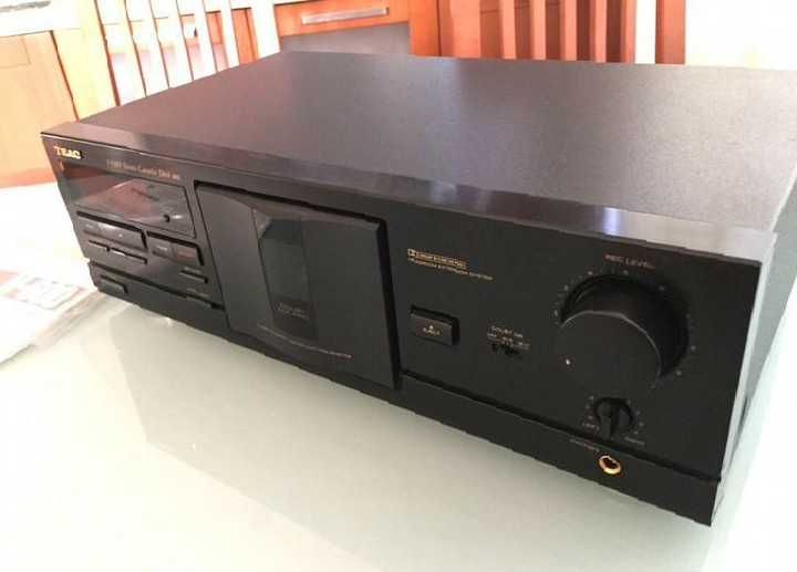 Кассетная дека TEAC V600